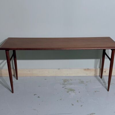 Smalt sofabord i teak - 1488